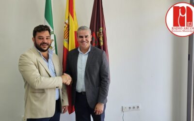 El presidente del Consorcio de Bomberos de Cádiz visita Arcos