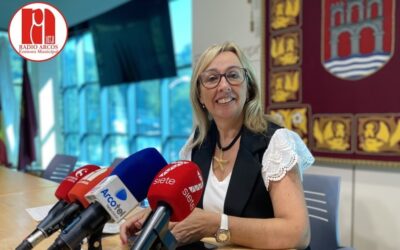 La delegada de Personal defiende las bolsas de personas con discapacidad ante las críticas del PSOE de Arcos