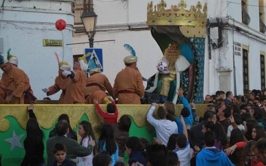 El 112 recomienda respetar la distancia de seguridad en los cortejos de las cabalgatas