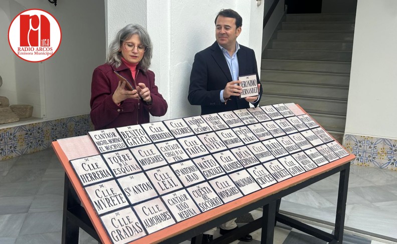 Patrimonio presenta los azulejos que sustituirán a los rótulos perdidos o deteriorados en el Casco Antiguo y Barrio de María Auxiliadora